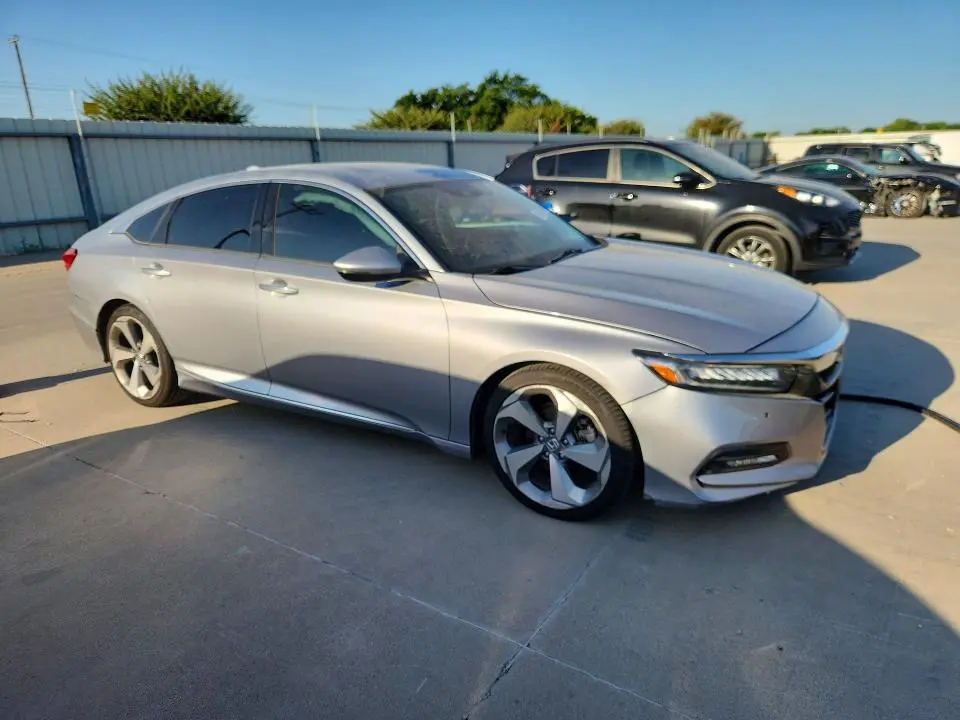 2018 HONDA ACCORD TOURING  