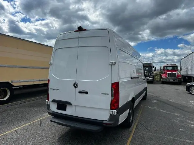 2022 MERCEDES-BENZ SPRINTER 2500  