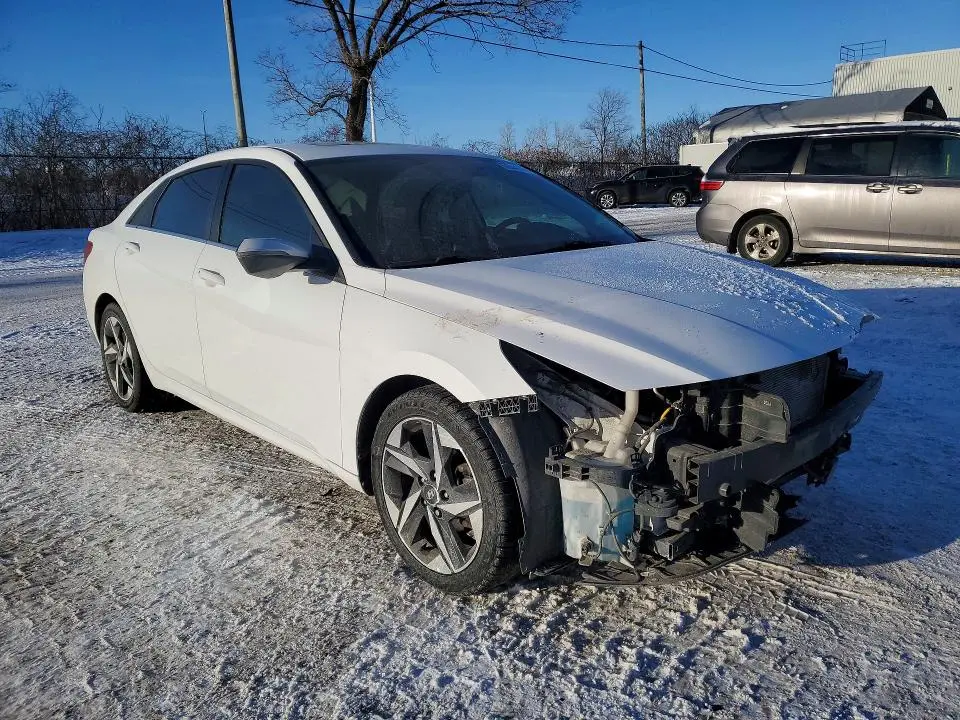 2021 HYUNDAI ELANTRA SEL  