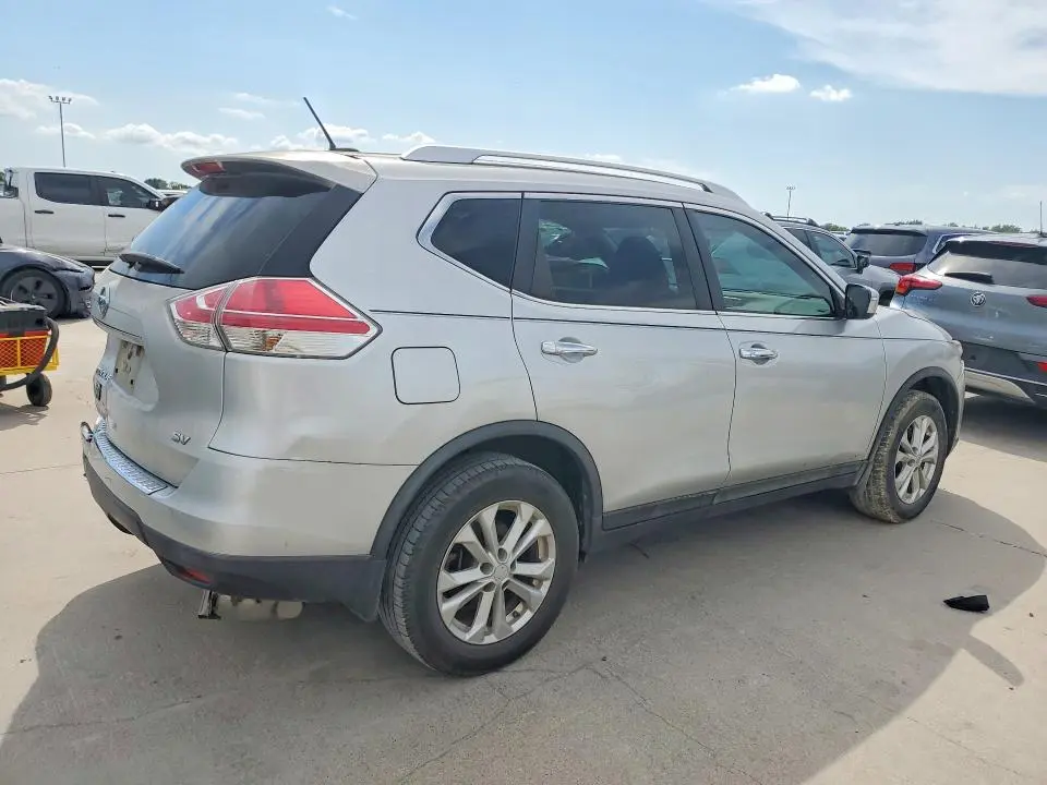 2015 NISSAN ROGUE SV  