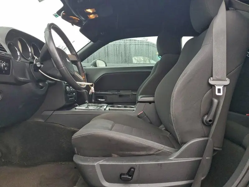 2010 DODGE CHALLENGER SE  