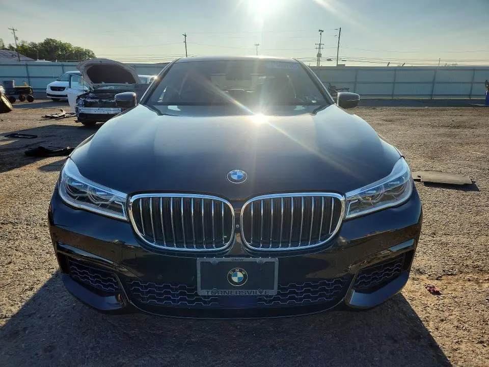 2016 BMW 750 XI  
