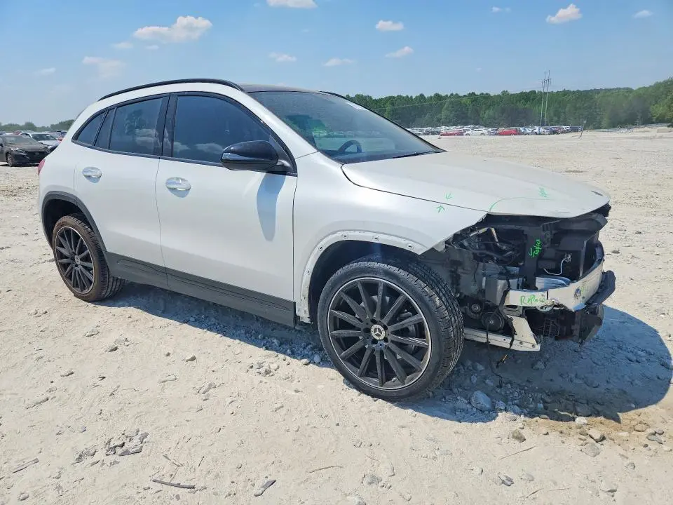 2022 MERCEDES-BENZ GLA 250  
