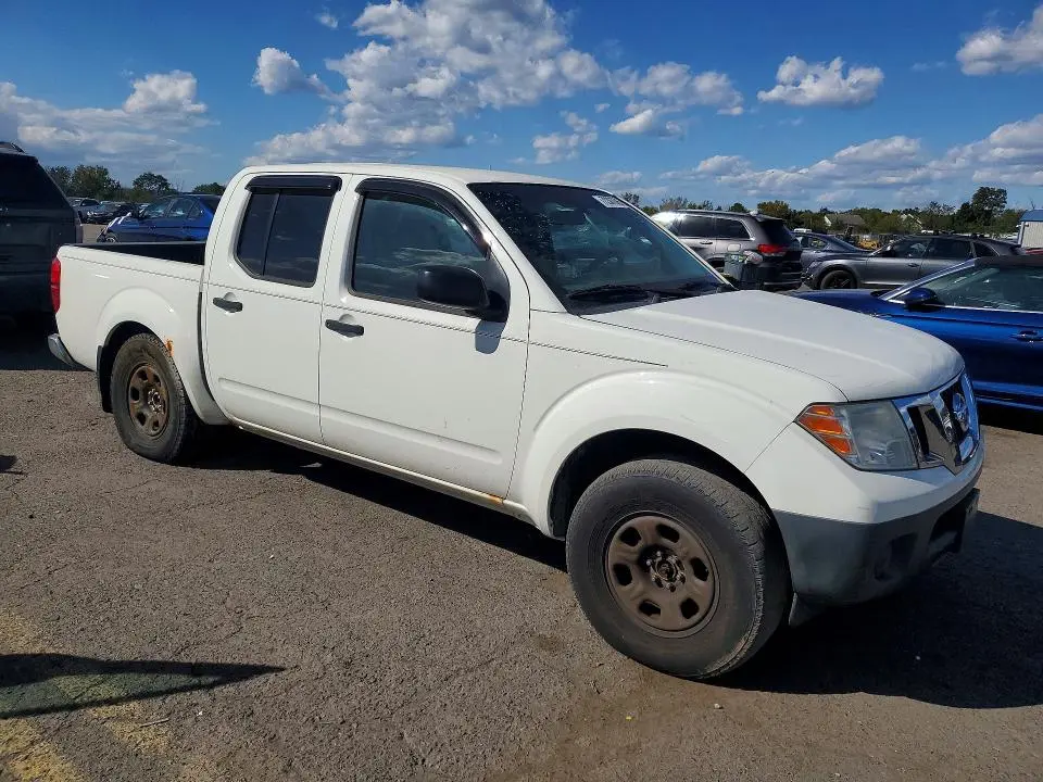 2015 NISSAN FRONTIER S  