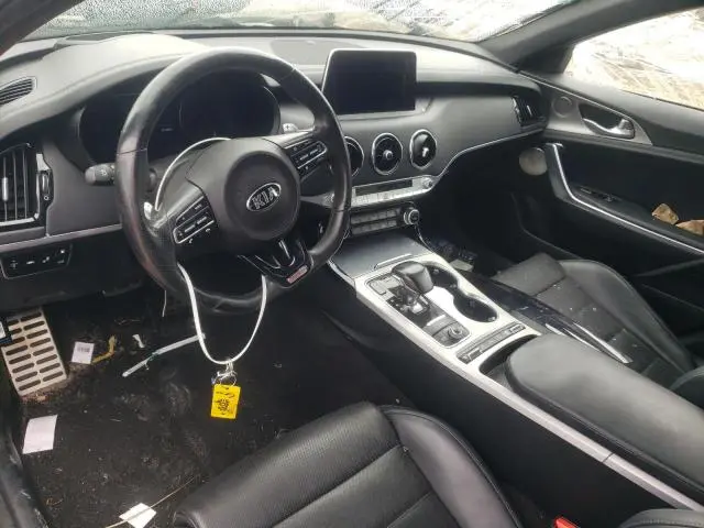 2019 KIA STINGER GT2  