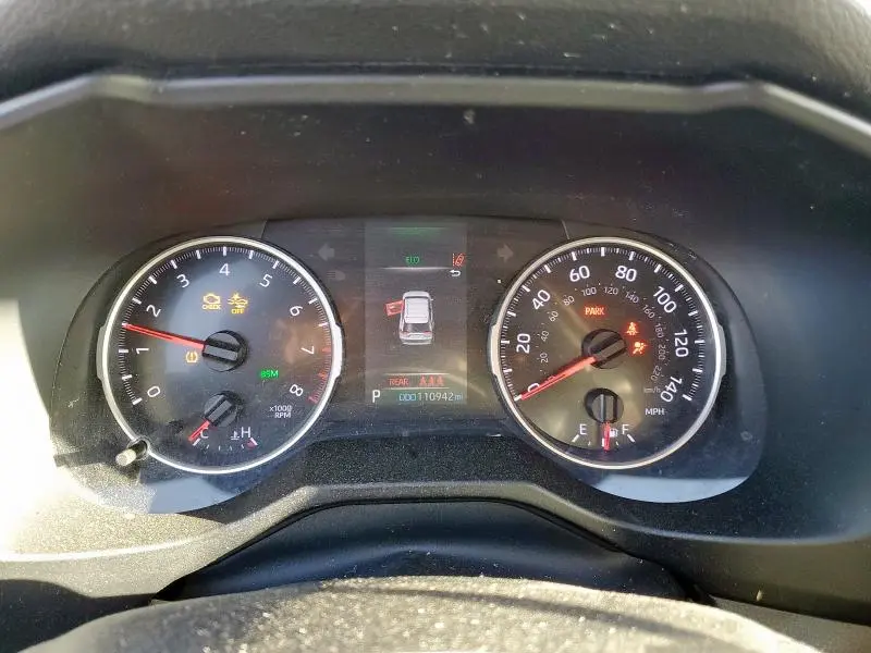 2020 TOYOTA RAV4 XLE  