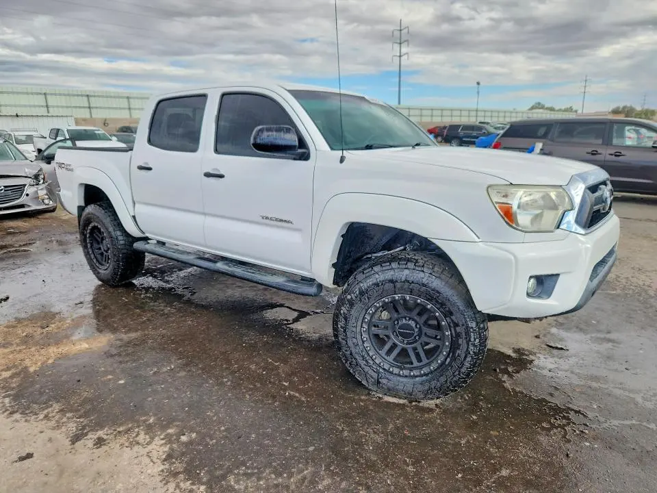 2015 TOYOTA TACOMA V6  