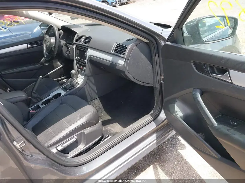 2013 VOLKSWAGEN PASSAT 2.5L SE