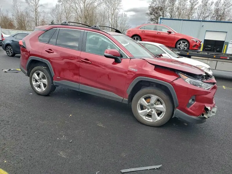 2021 TOYOTA RAV4 XLE PREMIUM  