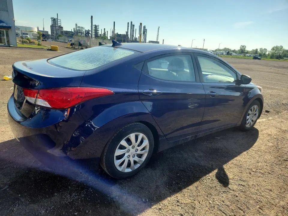 2013 HYUNDAI ELANTRA GL  