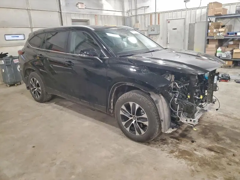 2025 TOYOTA HIGHLANDER LE  