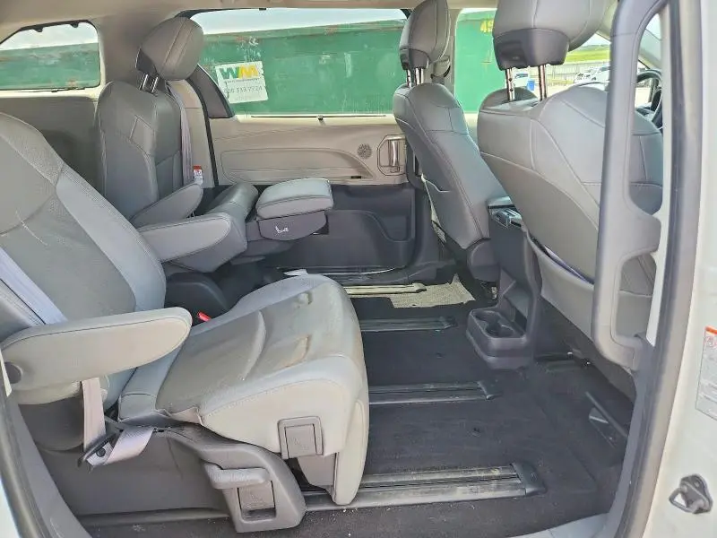 2021 TOYOTA SIENNA LIMITED 7-PASSENGER  