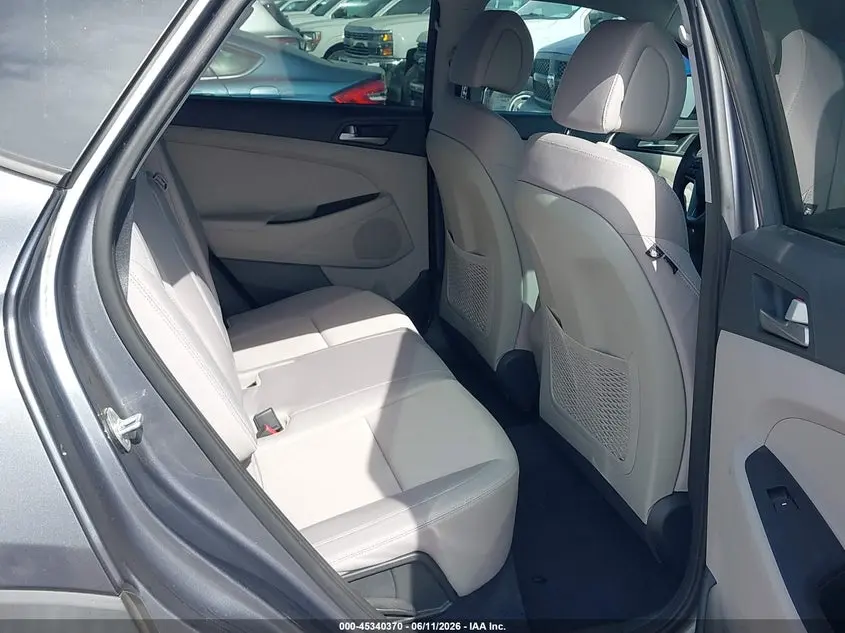 2018 HYUNDAI TUCSON SE
