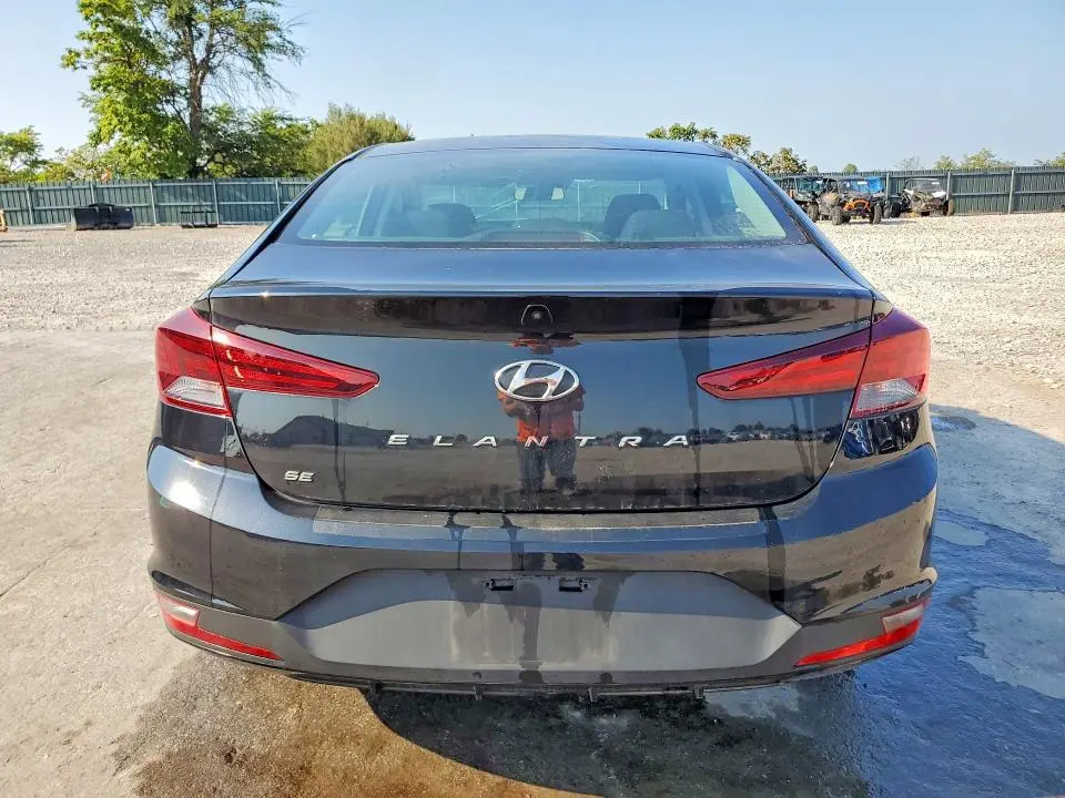 2020 HYUNDAI ELANTRA SE  