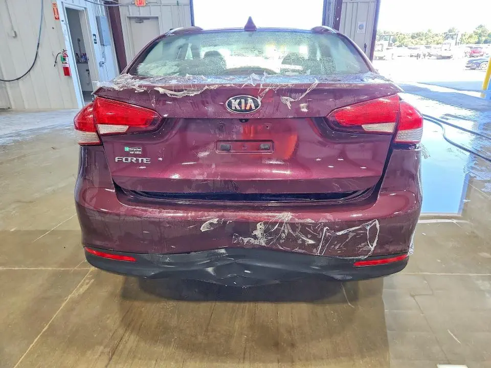 2018 KIA FORTE LX  