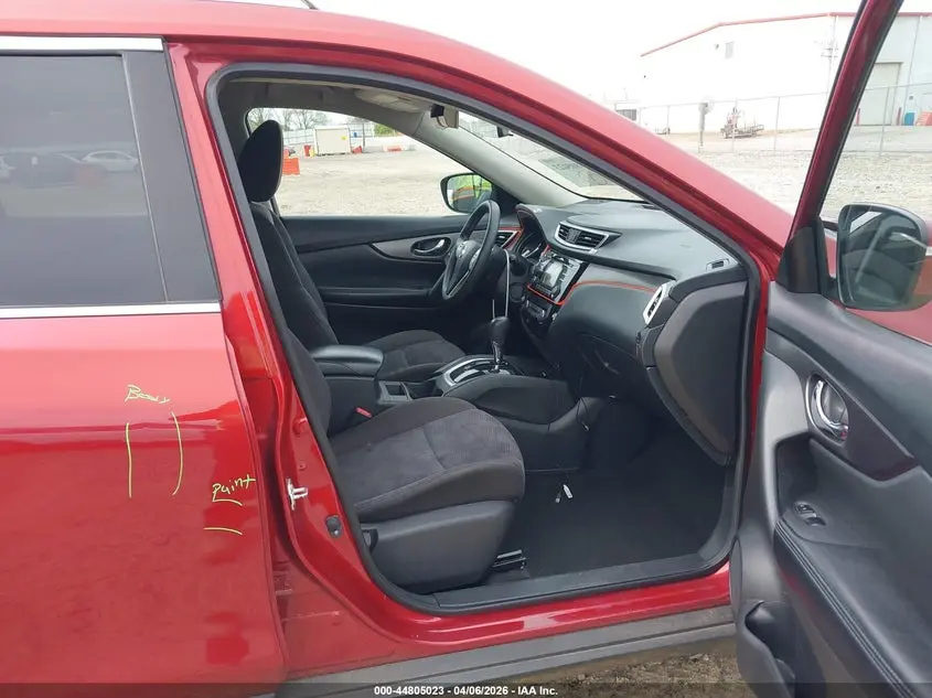 2015 NISSAN ROGUE SV