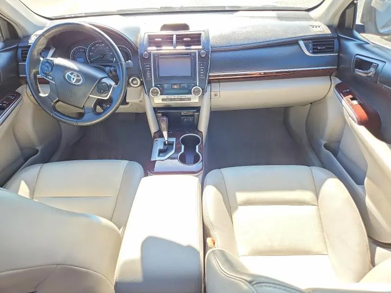 2014 TOYOTA CAMRY XLE  