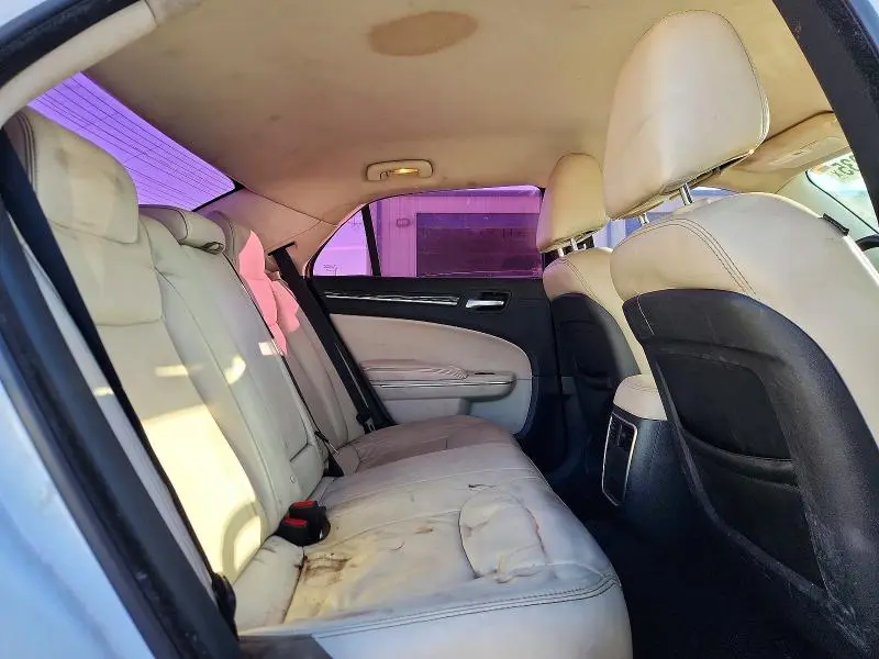 2015 CHRYSLER 300 LIMITED  