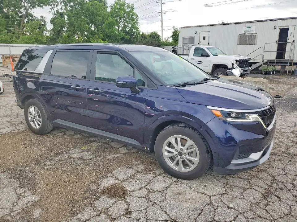 2023 KIA CARNIVAL LX  