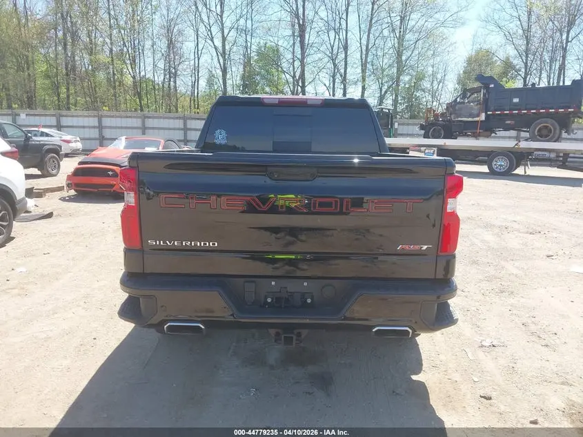 2023 CHEVROLET SILVERADO 1500 4WD  SHORT BED RST