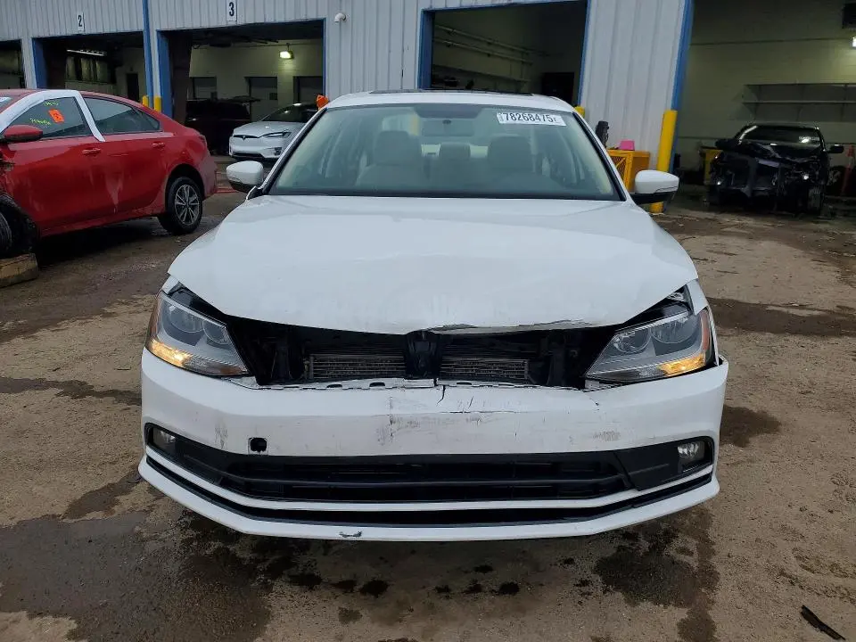 2015 VOLKSWAGEN JETTA SE  