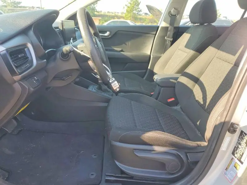 2022 KIA RIO S  