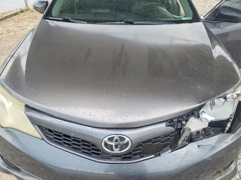 2014 TOYOTA CAMRY SE  