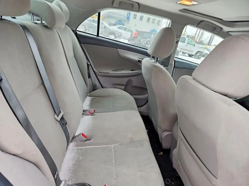 2013 TOYOTA COROLLA BASE  