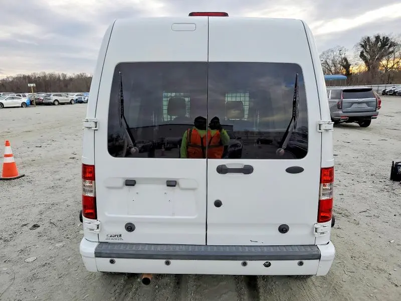 2010 FORD TRANSIT CONNECT XLT  