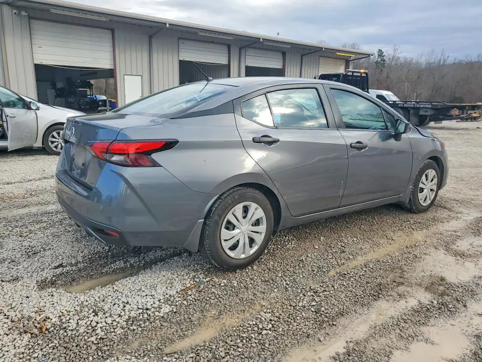 2021 NISSAN VERSA S  