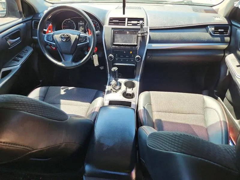2017 TOYOTA CAMRY SE  