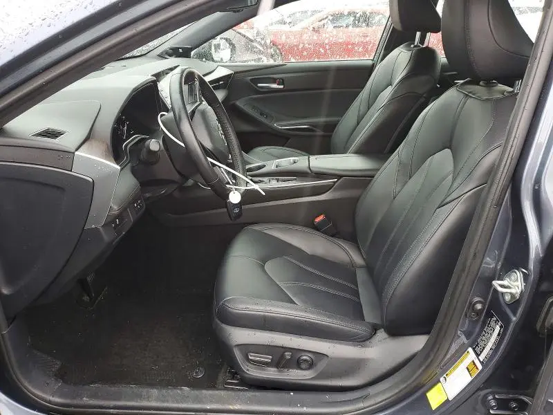 2020 TOYOTA AVALON XLE  