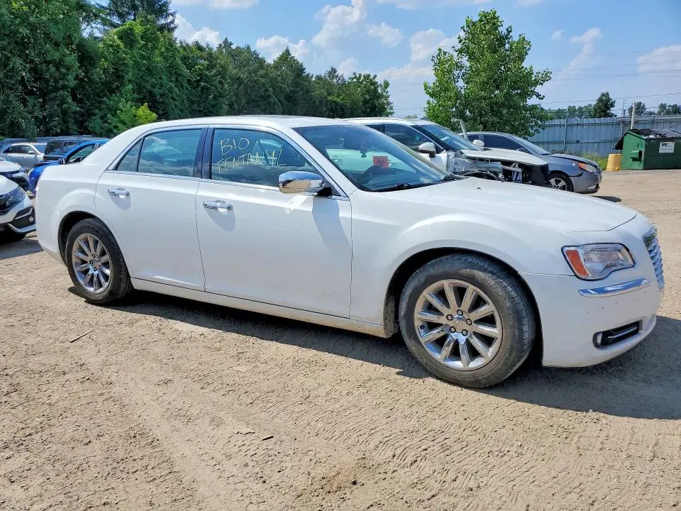 2012 CHRYSLER 300   