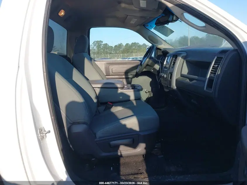 2018 RAM 1500 TRADESMAN  4X2 8' BOX