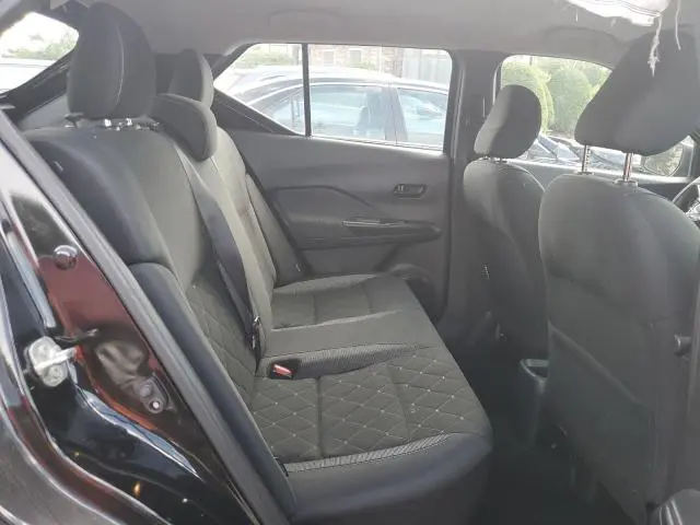 2020 NISSAN KICKS S  
