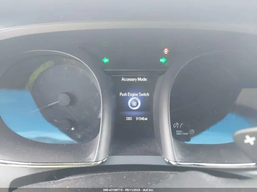 2016 TOYOTA AVALON XLE