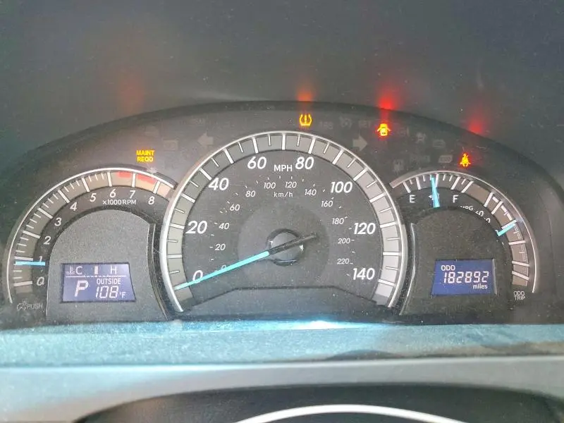 2013 TOYOTA CAMRY SE  