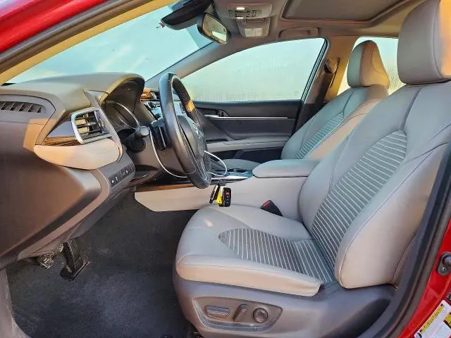 2018 TOYOTA CAMRY SE  