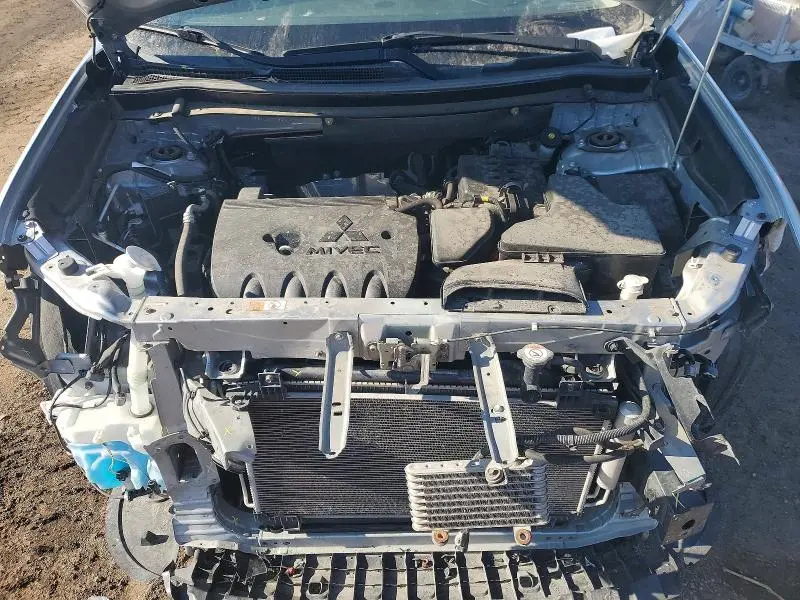 2020 MITSUBISHI OUTLANDER SE  