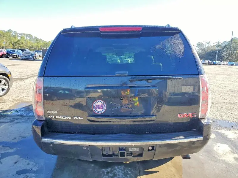 2011 GMC YUKON XL DENALI  