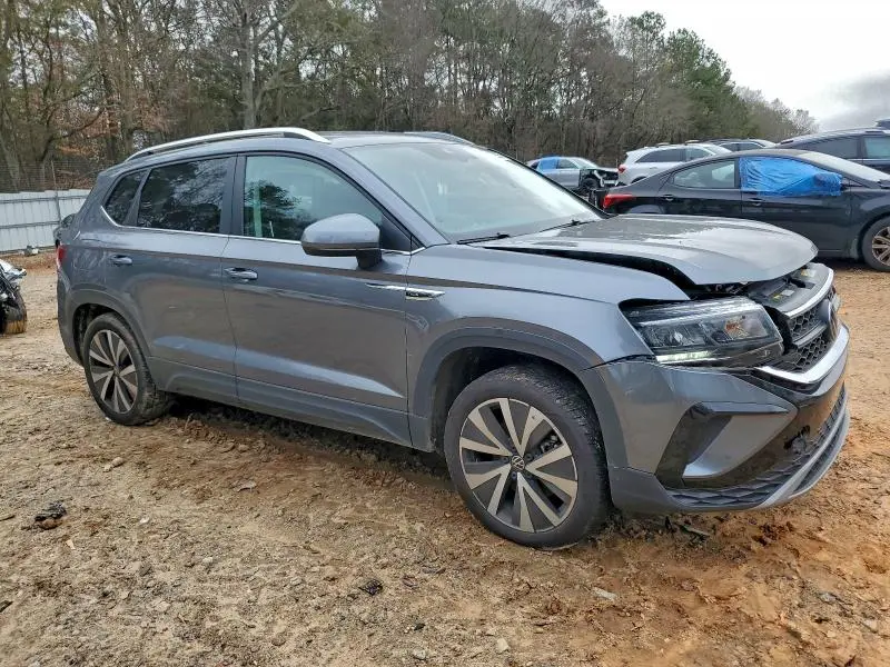 2024 VOLKSWAGEN TAOS SE  