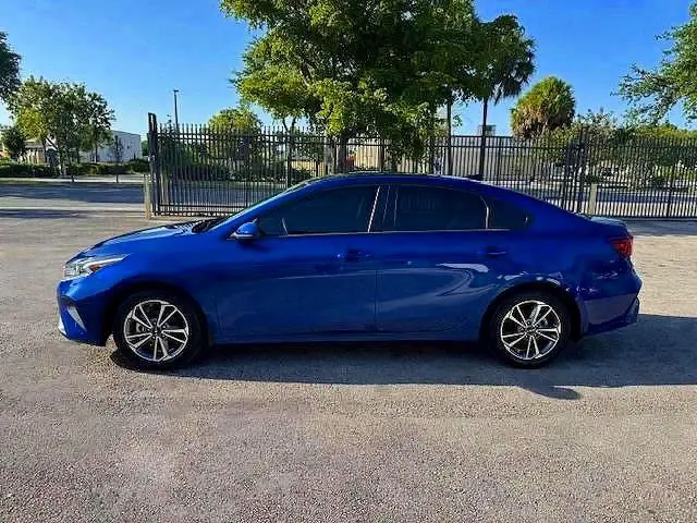 2022 KIA FORTE LXS  