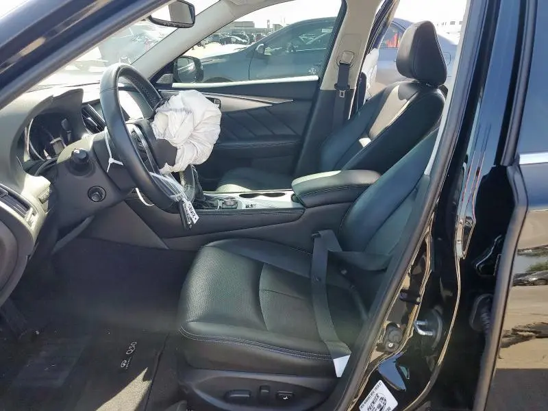 2022 INFINITI Q50 LUXE  