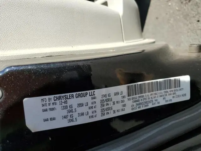 2010 CHRYSLER TOWN & COUNTRY LX  