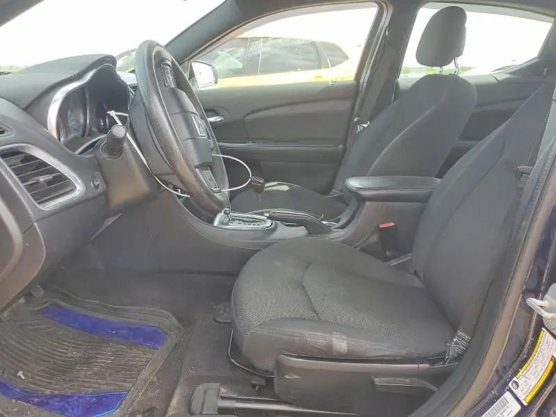 2013 DODGE AVENGER SE  