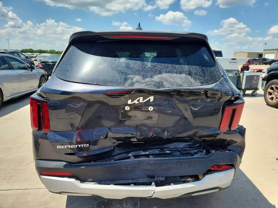 2025 KIA SORENTO LX  