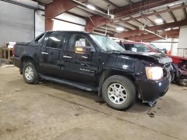 2011 CHEVROLET AVALANCHE LT  