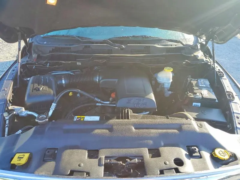 2017 RAM 1500 SLT  