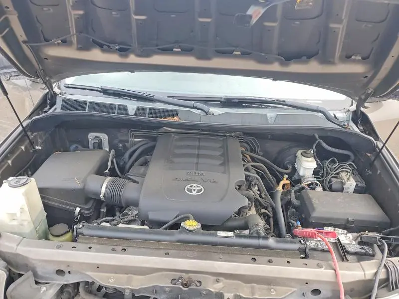 2013 TOYOTA TUNDRA CREWMAX SR5  