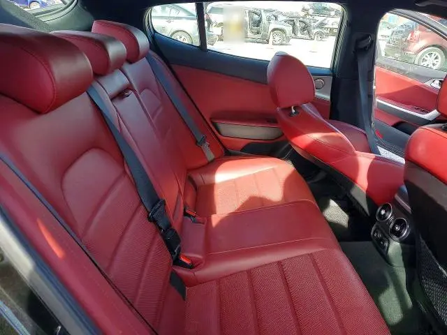 2018 KIA STINGER GT2  